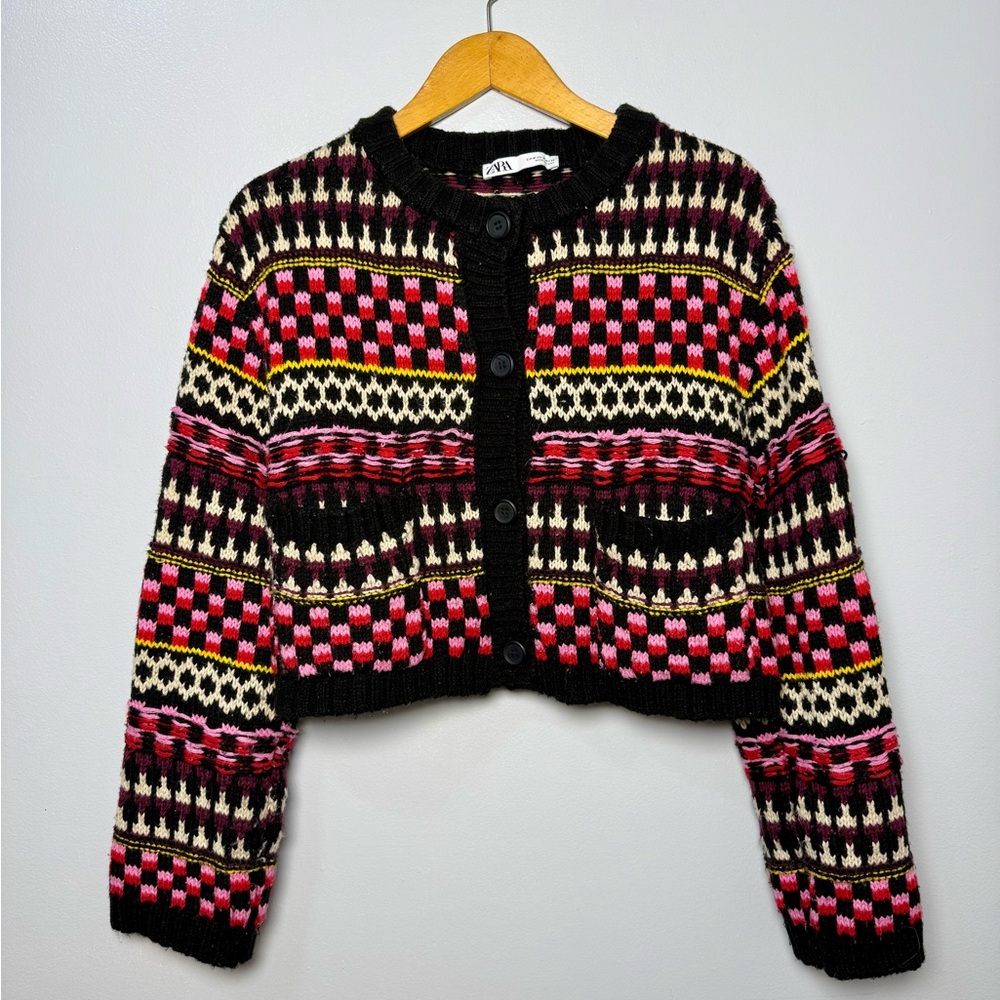 Zara Black and Burgundy Patterned Jacquard Knit Cropped Cardigan Sweater | M